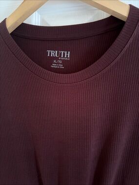 Truth by Republic Ribbed Crewneck Top - Deep burgundy Brown